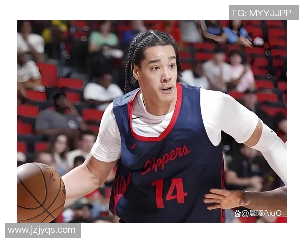 2014年林书豪对阵快船的精彩表现与赛场背后的故事揭秘